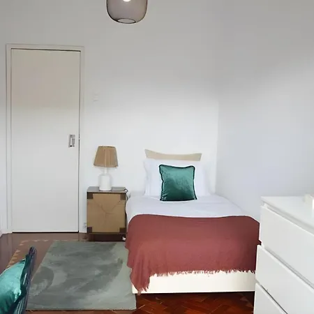 Kreditka&Molly Appartment In Lisbon דירה ליסבון